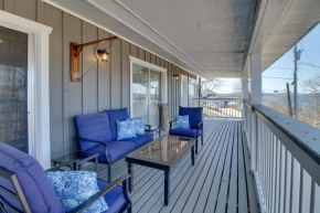 Beautiful Lakeview Home Near Bull Shoals Lake!